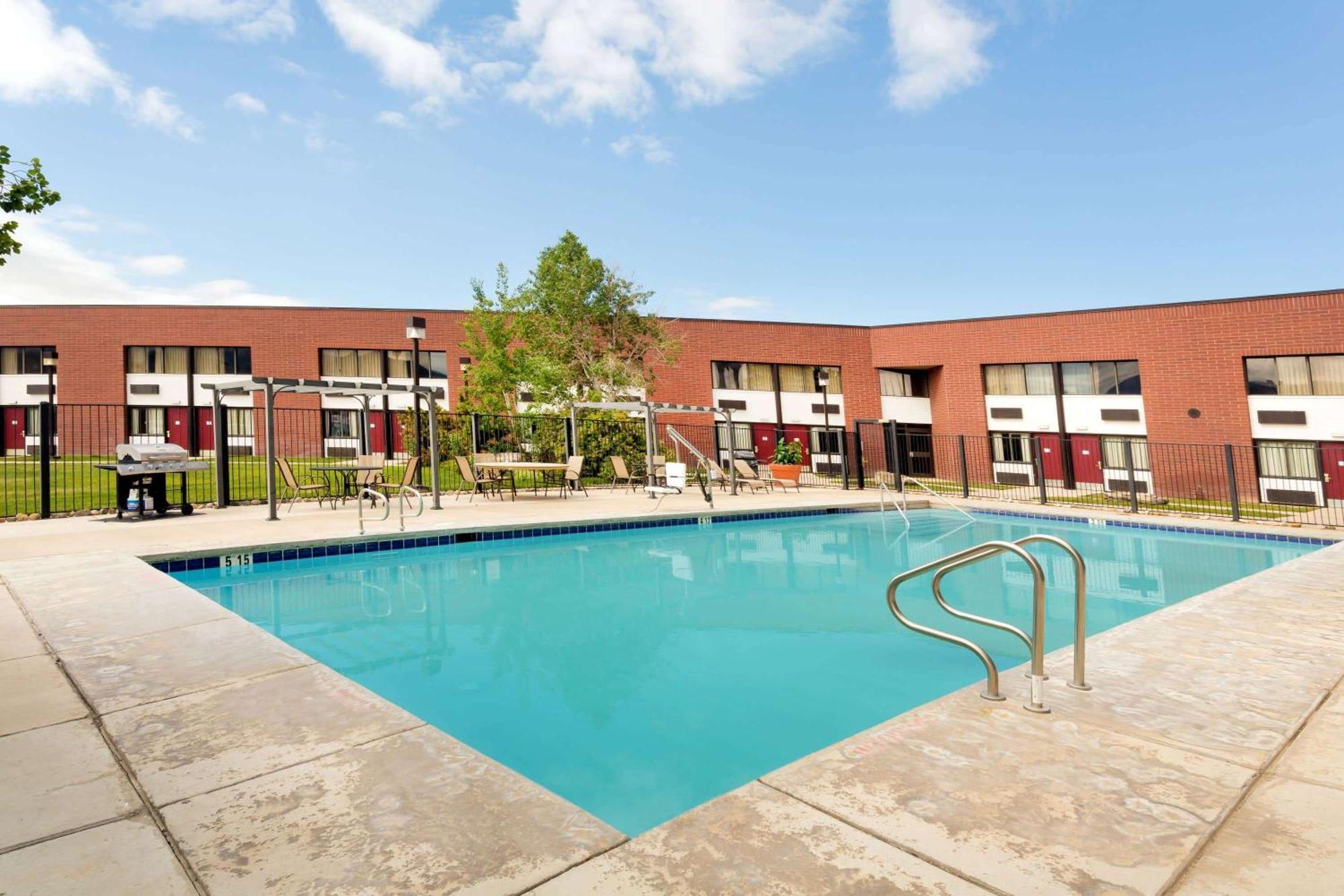 Ramada By Wyndham Cedar City Luaran gambar