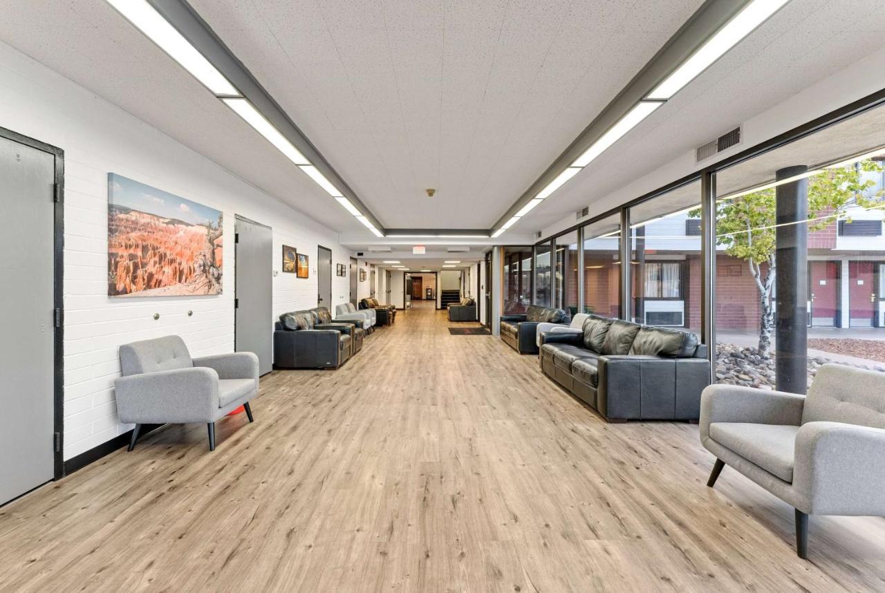 Ramada By Wyndham Cedar City Luaran gambar